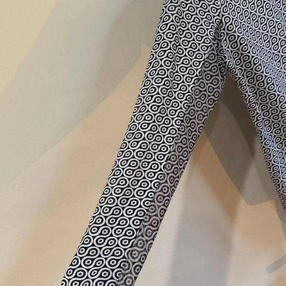 IBKUL Womens M Geometric Black and White 1/4 zip - Picture 5 of 5